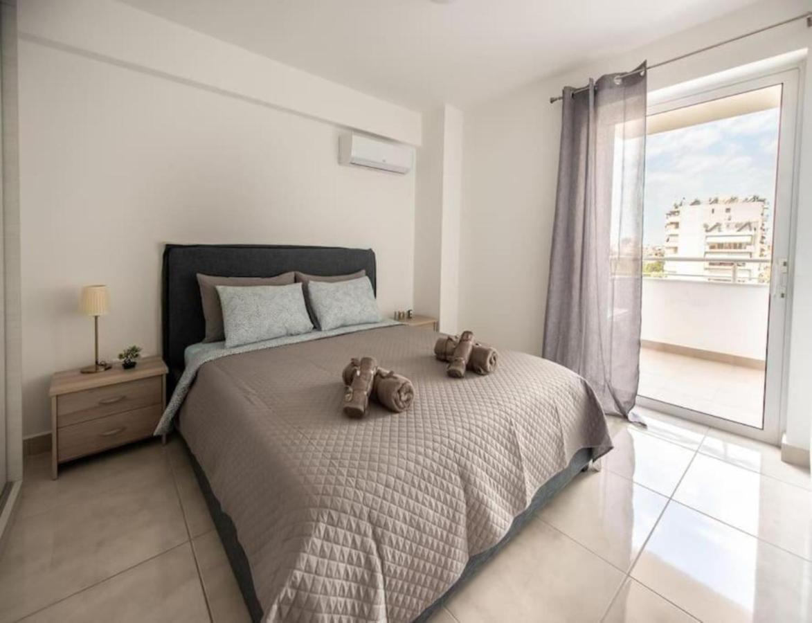 Apartment Cozy 2-bedroom In Piraeus